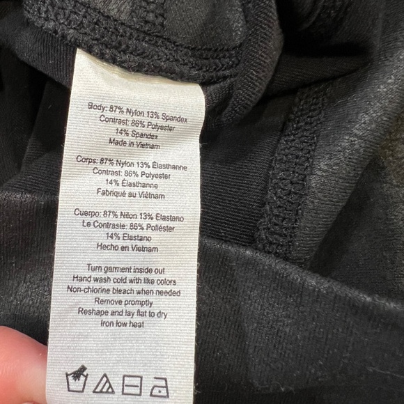 Alo Yoga High-Waist Moto Leggings Black Size Small Textured Athletic Athleisure - Picture 11 of 14